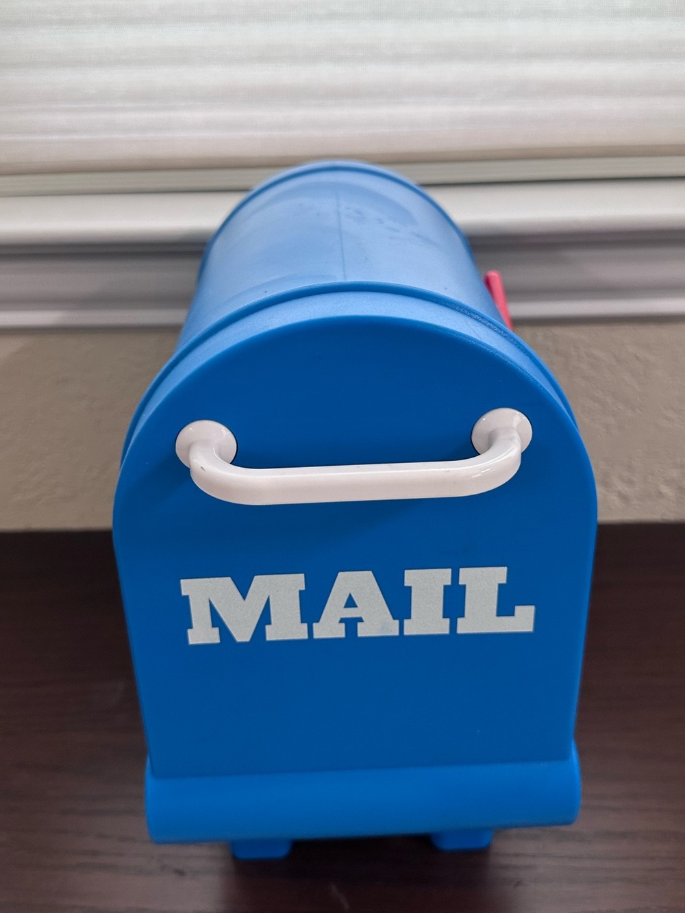 Lakeshore Pretend & Play Mailbox